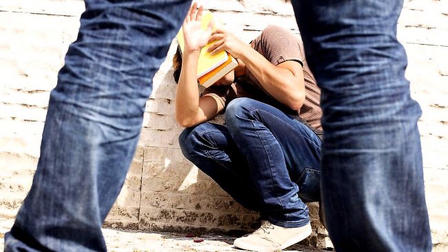 Quando Encontramos Um Bully Numa Discoteca Gay Ele&nbsp;Desaparece?