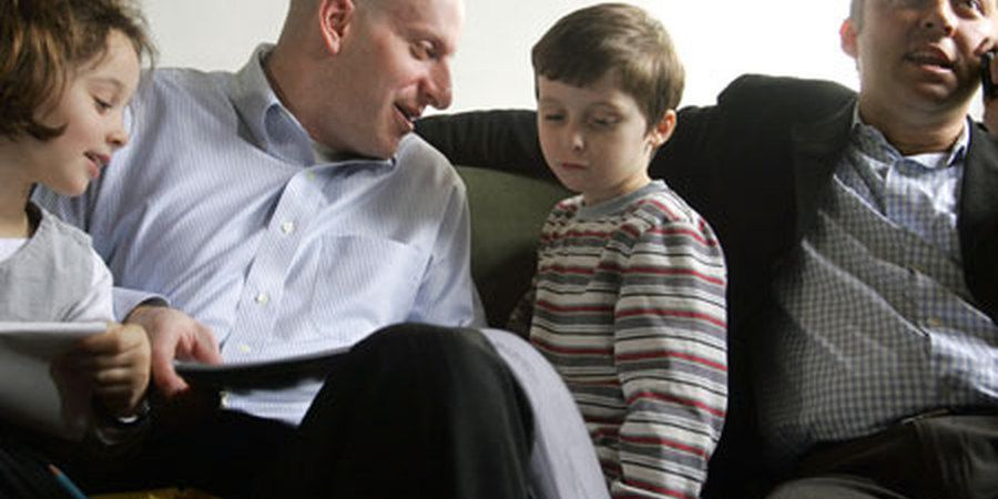 família homoparental lgbt portugal psicologia estudo relatório ordem dos psicólogos lgbt