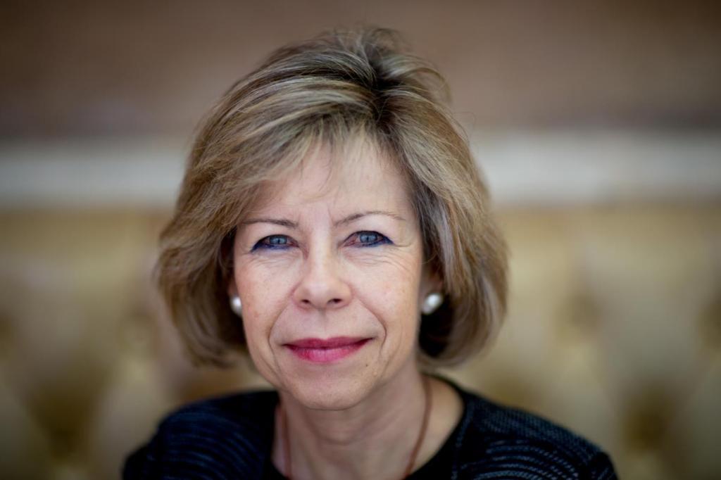 Maria De Belém Em Falta (posições e a ausências de uma&nbsp;candidata)