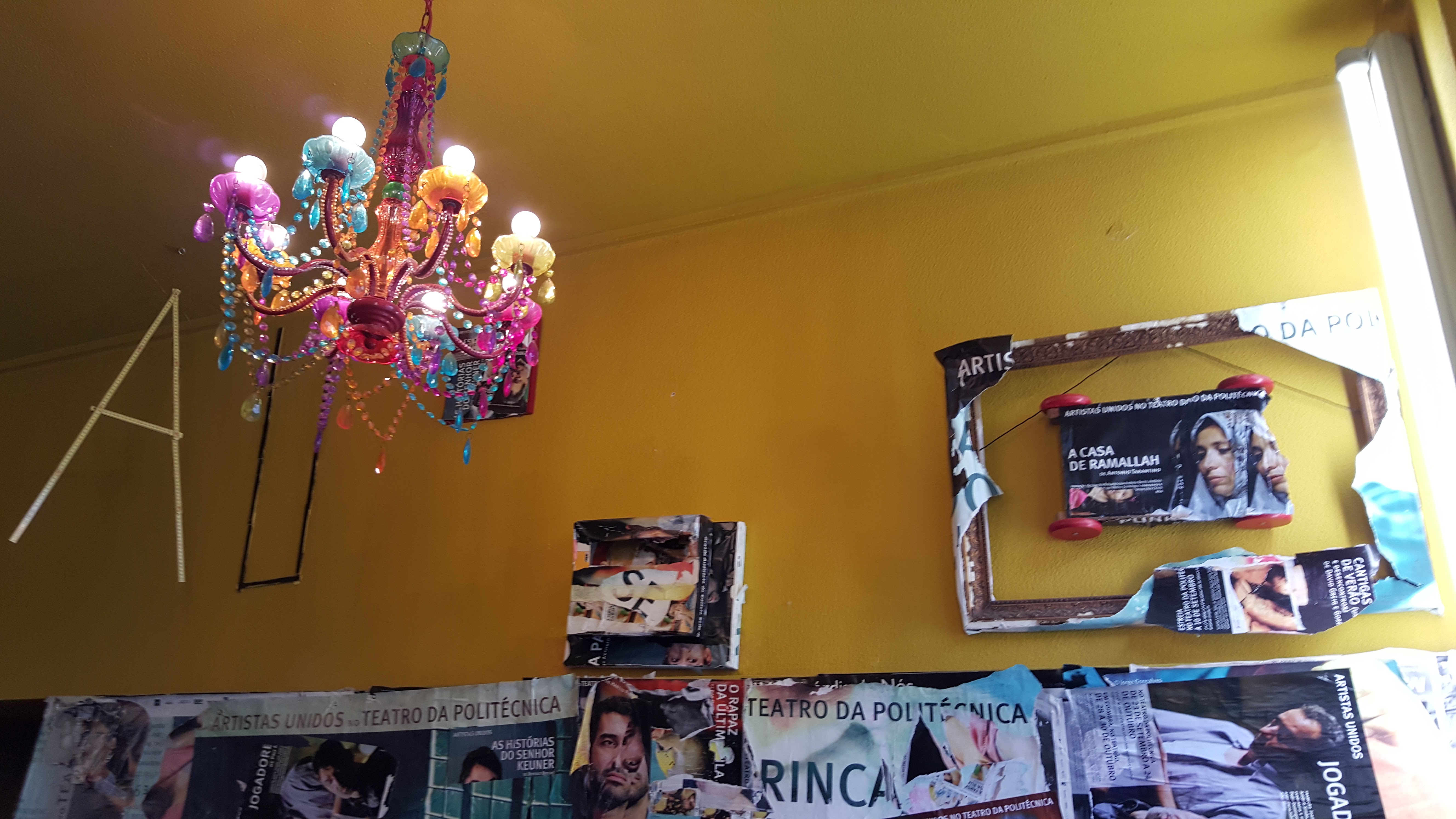 A Noite da Dona Luciana Teatro da Politécnica LGBT entrada