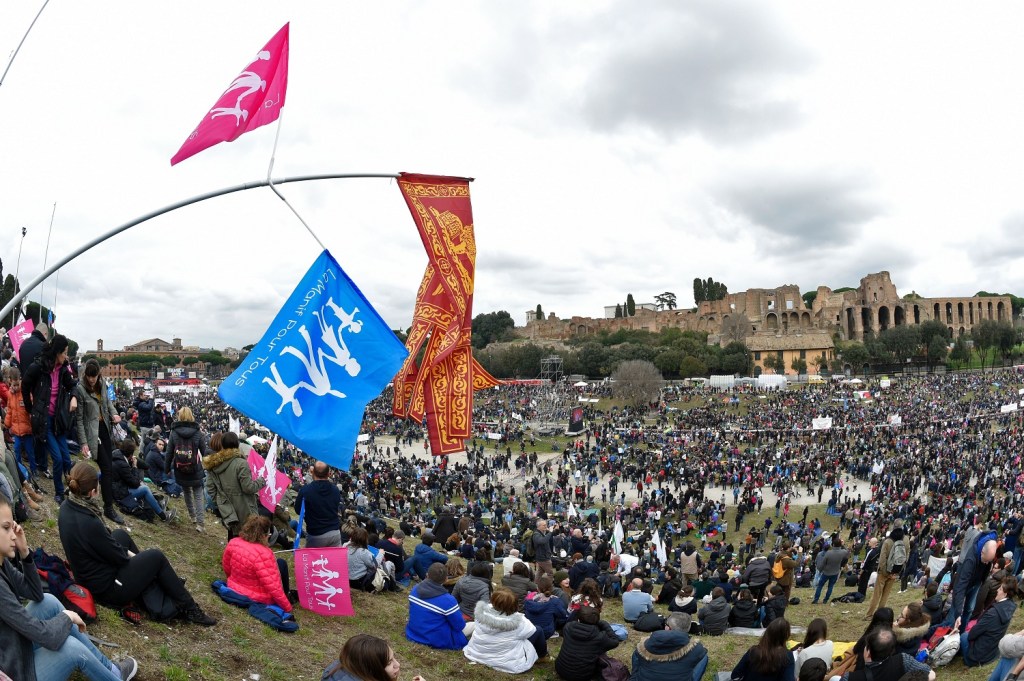 Itália: Manifestação Contra Uniões Civis E Co-Adopção (uma demonstração de&nbsp;força)