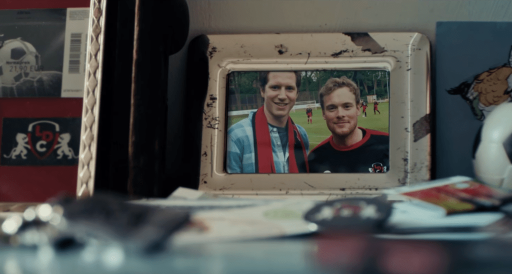 Alemanha: Companhia Ferroviária Une Jogador De Futebol E O Seu Fã #1 (o&nbsp;namorado)