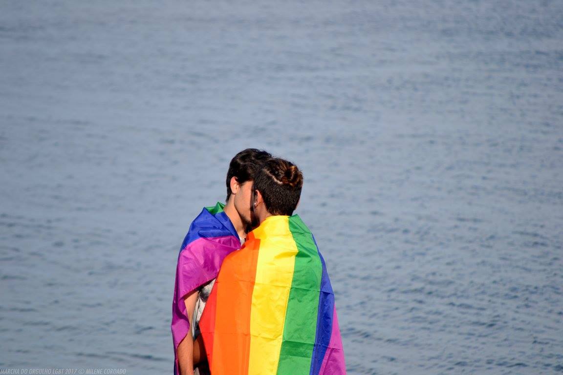 Arraial Marcha Milene Coroado LGBTI Love Wins rainbow arco-íris