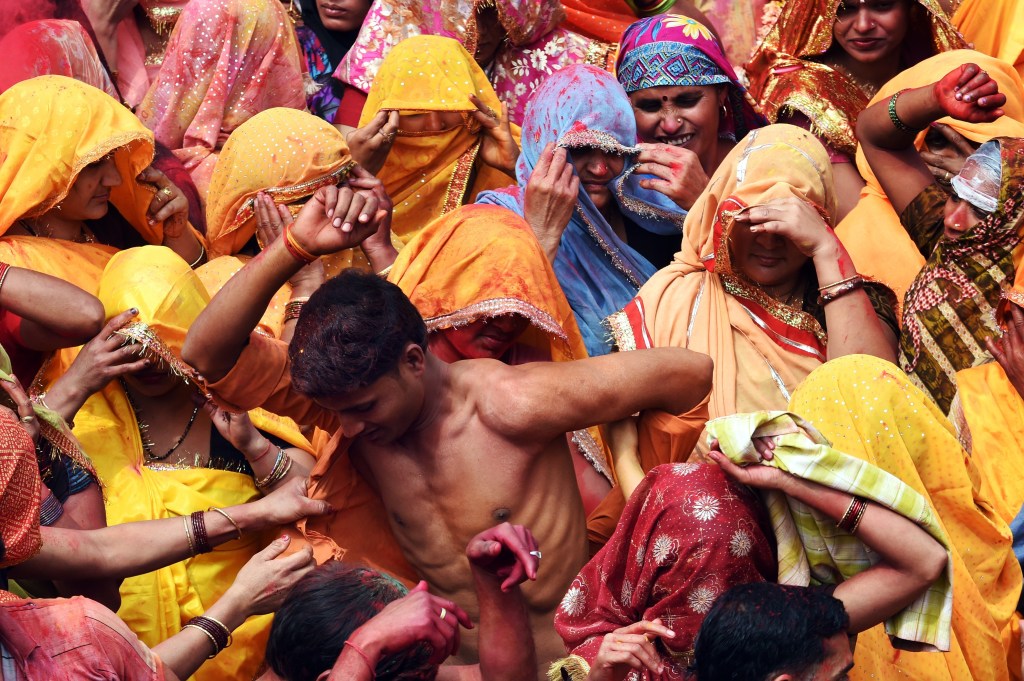 Um Homem Entre&nbsp;Mulheres