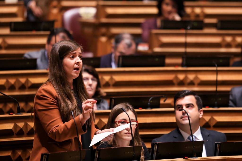Margarida Balseiro Lopes, Candidata A Líder Da JSD, Defendeu A Adoção: “A orientação sexual não pode ser critério para retirar às crianças a possibilidade de terem uma&nbsp;família”