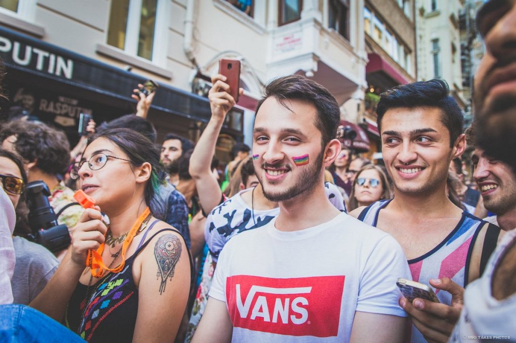 Turquia avança com lei anti-LGBTI em clima de repressão&nbsp;política