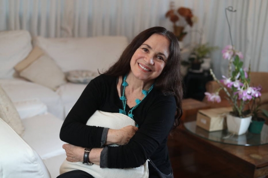 Regina Duarte: “A homofobia de Bolsonaro é da boca para&nbsp;fora”