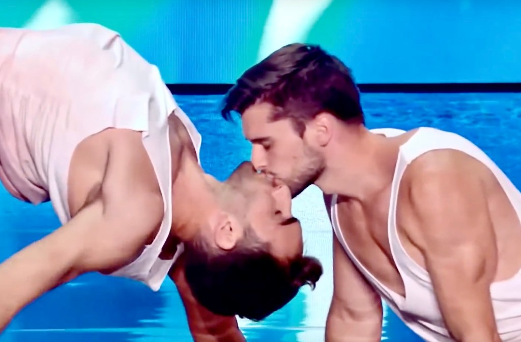 França: Bailarinos dançam contra a homofobia em popular concurso de&nbsp;talentos