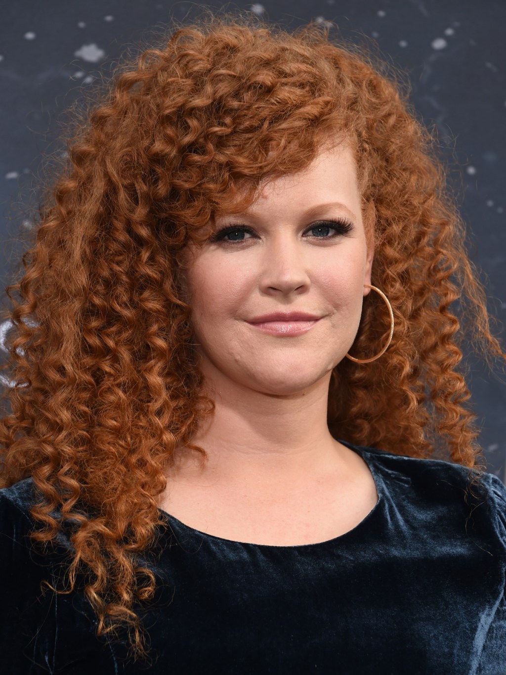 Mary Wiseman, estrela de Star Trek: Discovery, confirma que é “queer e&nbsp;orgulhosa!”