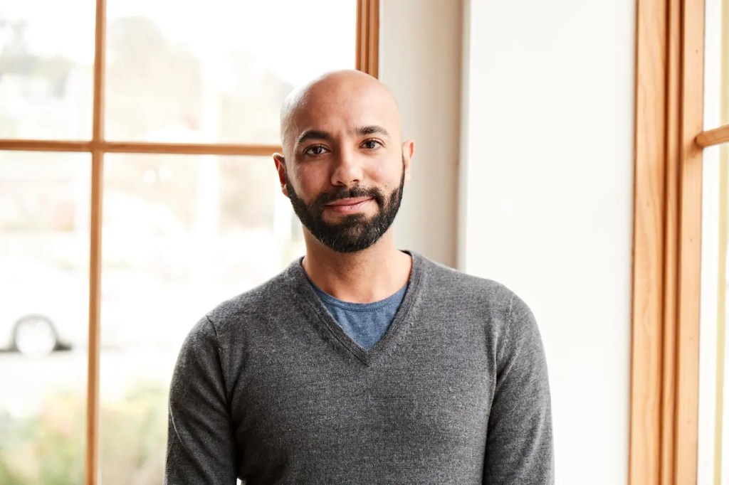 Nas Mohamed tornou-se no primeiro homem gay do Qatar a sair do&nbsp;armário