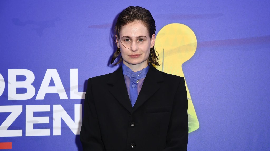 Chris, de Christine and the Queens, assume-se homem: "É um longo processo"
