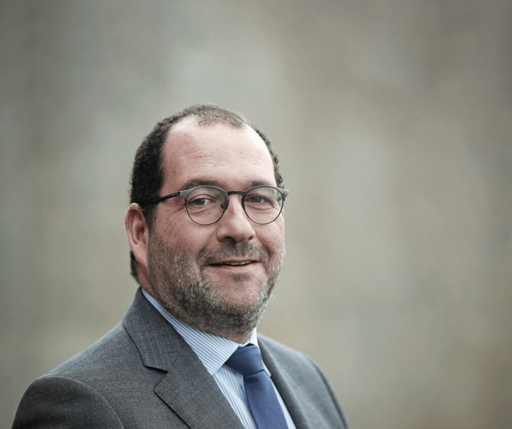 Manifesto pelas Identidades e Famílias: João Costa Defende um Portugal Plural