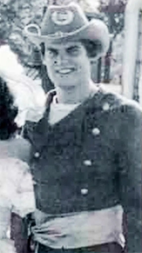 Bill Lee também foi acusado em 2019 de ter vestido um uniforme da confederação em 1980, uma união política apologista da escravatura.