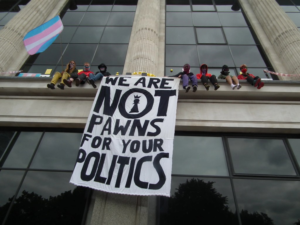 Jovens trans contra o aproveitamento político em Londres: "São as nossas vidas que estão em jogo"