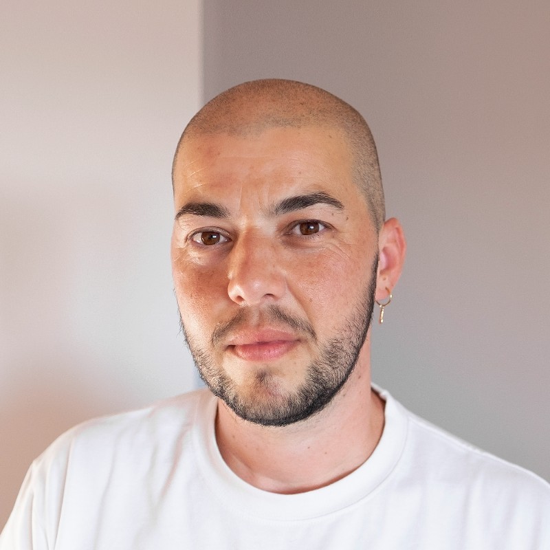 André Tecedeiro: "A edição literária é também reflexo do jornalismo português e em como as pessoas estão a leste do que é a comunidade LGBTQIA+"