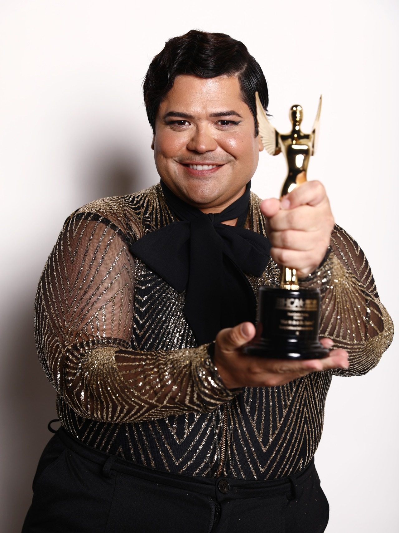 What We Do In The Shadows: Harvey Guillén afirma que interesse amoroso de Guillermo vai ser revelado