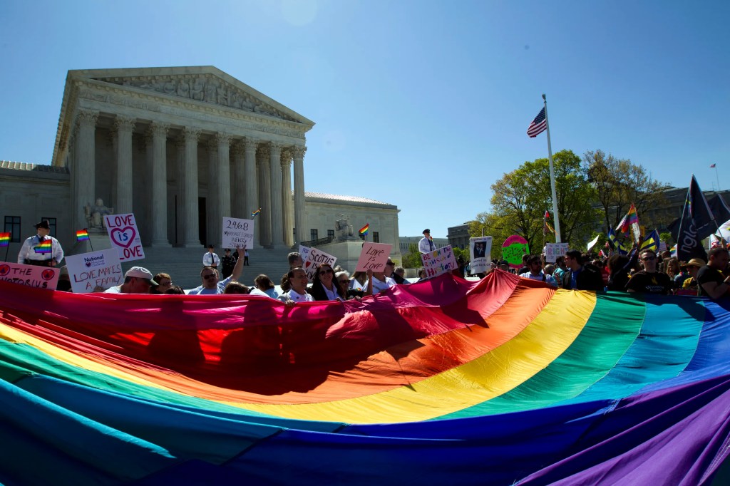EUA: Além do aborto, o derrube de Roe vs Wade pode colocar direitos LGBTI em perigo