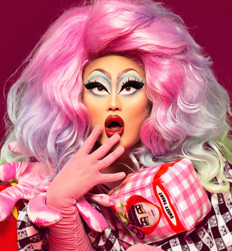 Icónica Drag Queen Kim Chi sobe ao palco no Trumps em Lisboa