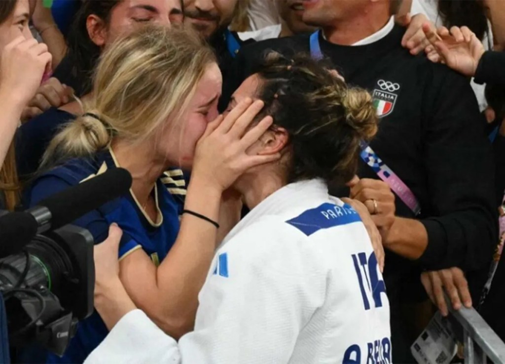 Jogos Olímpicos: Judoca Alice Bellandi troca beijo de ouro com namorada Jasmine&nbsp;Martin