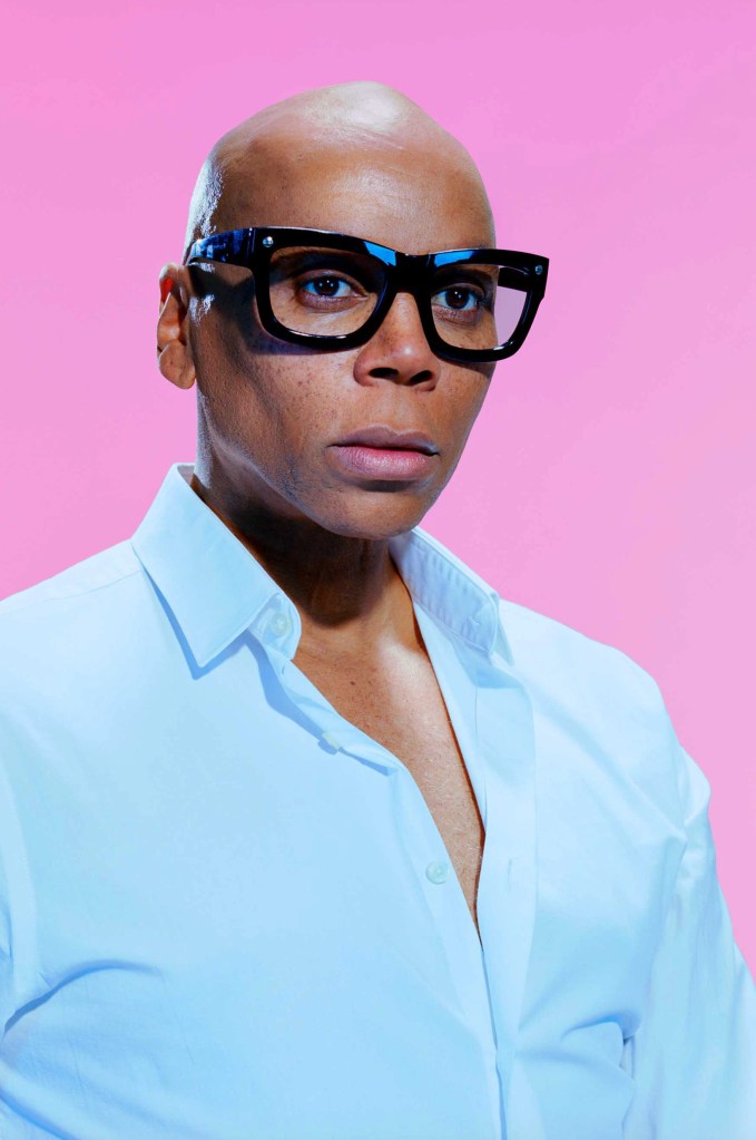 RuPaul condena aumento de protestos e ataques contra o drag: “Parte-me o coração”