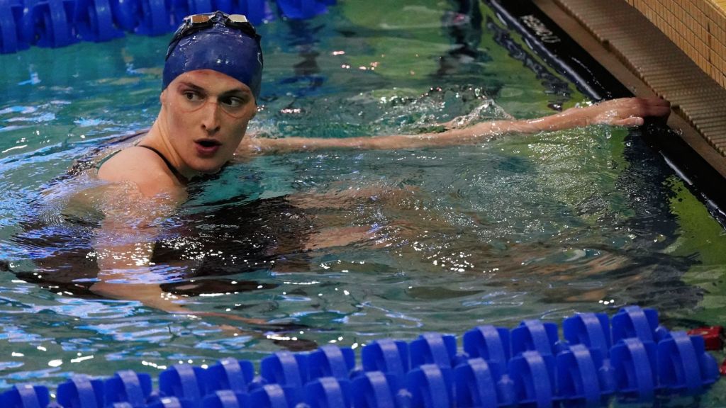 Nadadoras trans impedidas de competir em provas femininas. FINA promete&nbsp;segregação