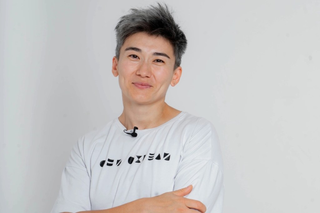 Ser feminista e lésbica no Cazaquistão: a repressão contra Zhanar Sekerbayeva