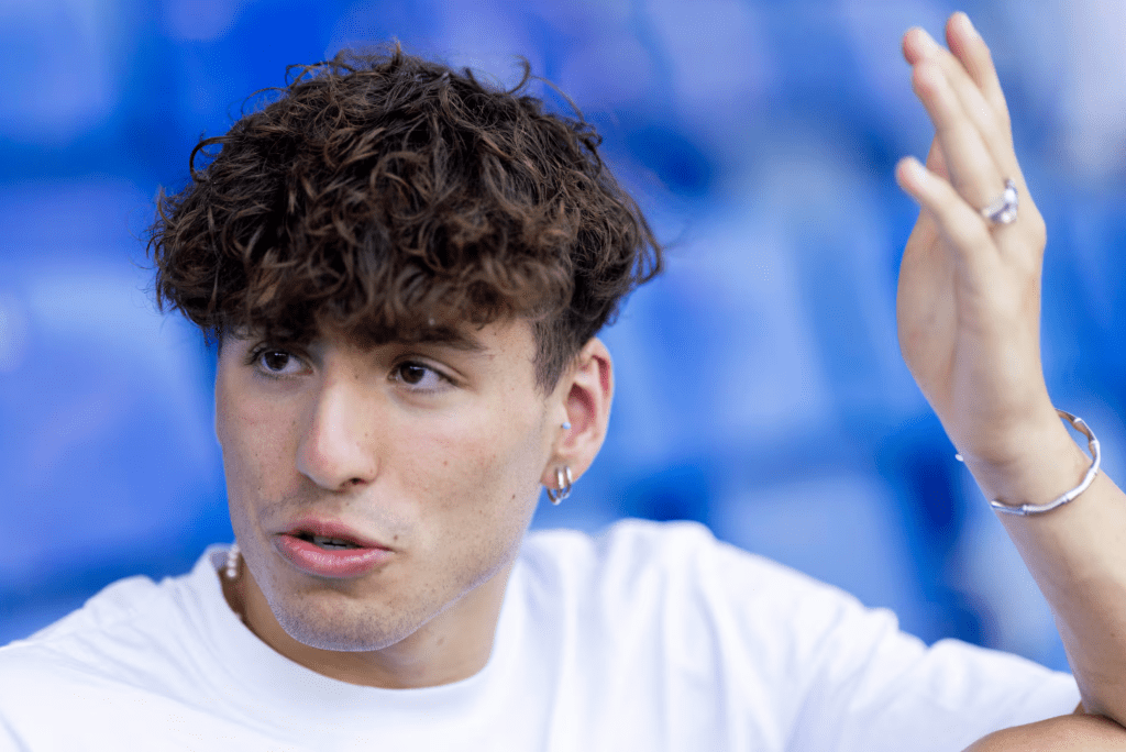 Dennis González: da luta contra o bullying homofóbico ao sonho olímpico na natação artística&nbsp;masculina