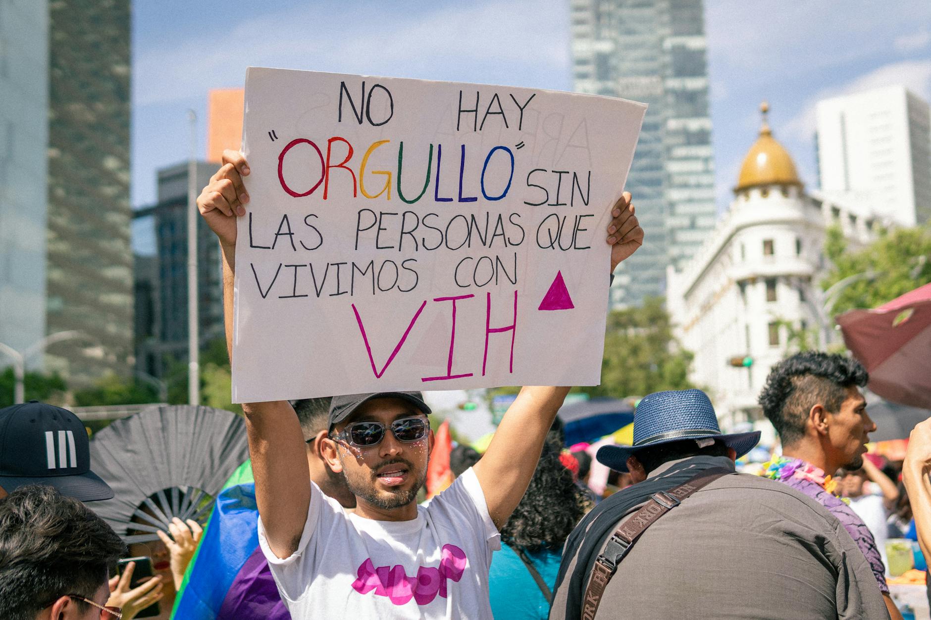 Pride Positivo chega a Lisboa com cinema e conversas sobre viver com VIH
Fotografia por Diana Reyes na Pexels.com