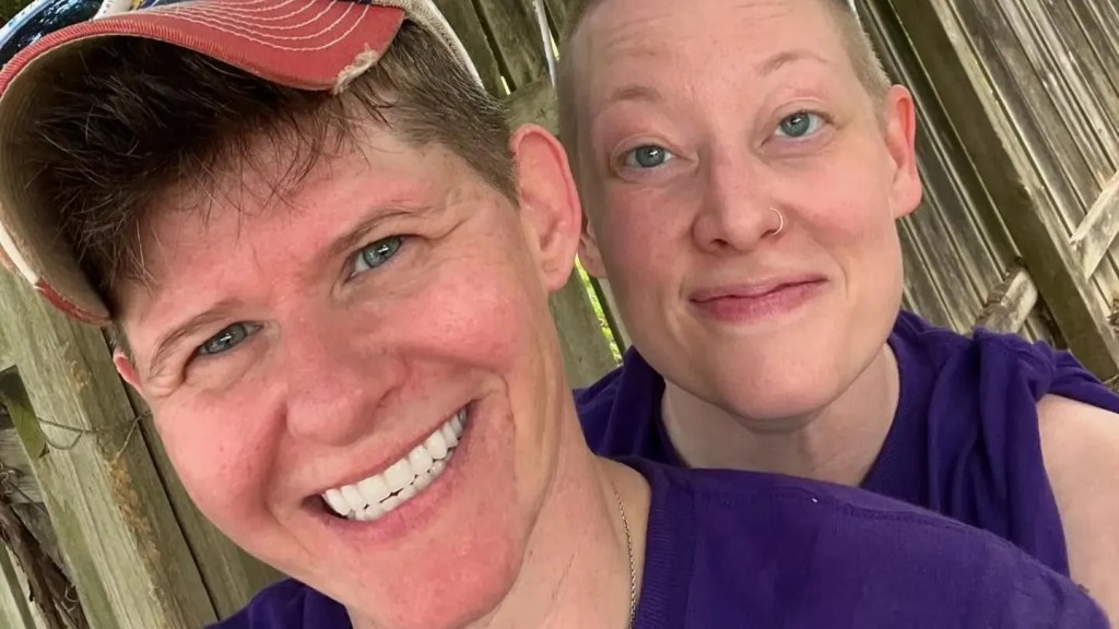 “Nós tínhamos apitos. Eles tinham armas”: as palavras de Becca após o assassinato de Renee&nbsp;Good