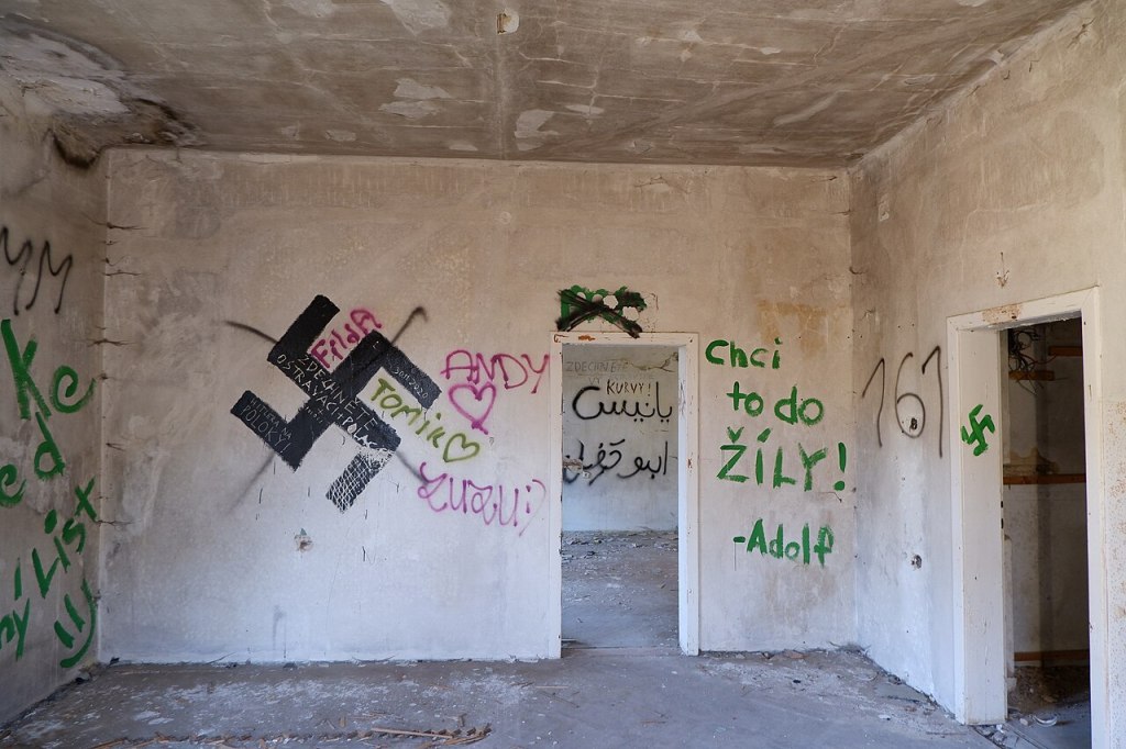 Da ILGA Portugal à AMPLOS: a lista de alvos dos neonazis mostra porque a extrema-direita é uma ameaça real à&nbsp;democracia