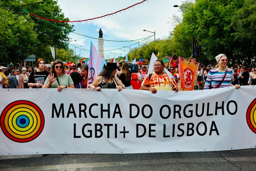 A Marcha do Orgulho LGBTI+ de Lisboa é organizada por dezenas de associações e coletivos.