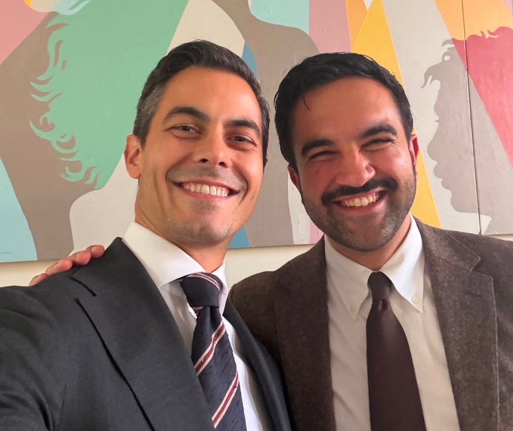 Rob Jetten e Zohran Mamdani visitam arquivo LGBTI+ em Nova Iorque e destacam importância da memória queer