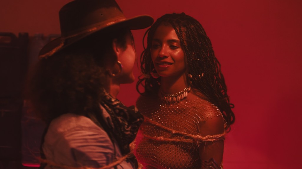 Queer Porto cinema LGBTQ A Vaqueira, a Dançarina e o Porco _credit_ Maíra Bosi